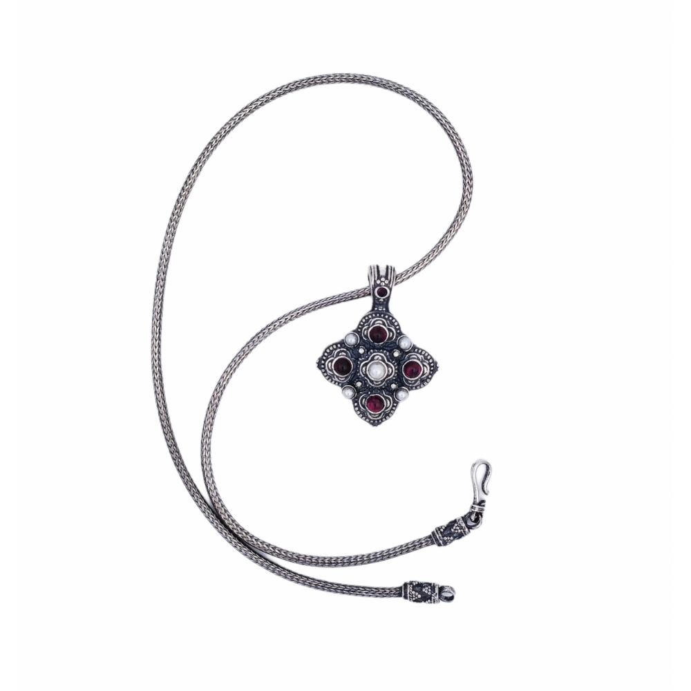Ασημένιο κολιέ 925°, αλυσίδα-φίδι, σταυρός με γρανάδα και μαργαριτάρια 