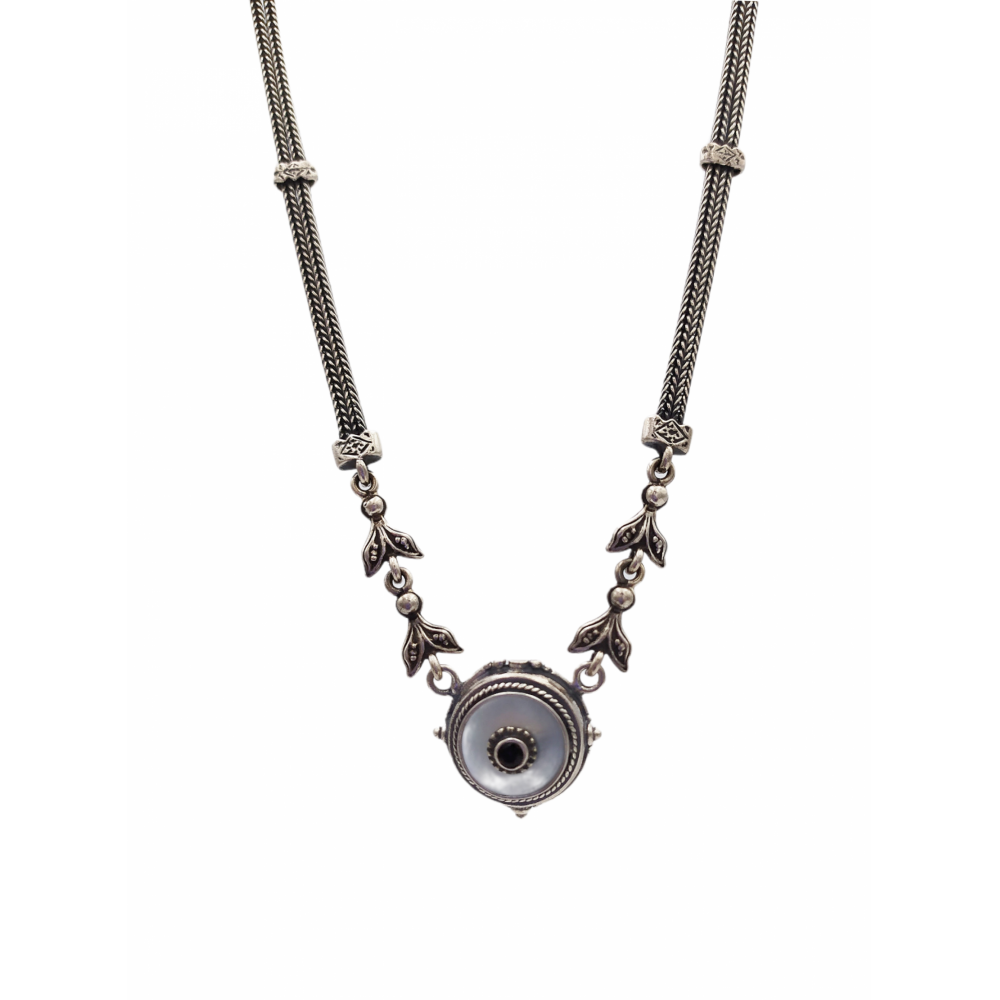 925° silver necklace, chained with mother-of-pearl and garnet