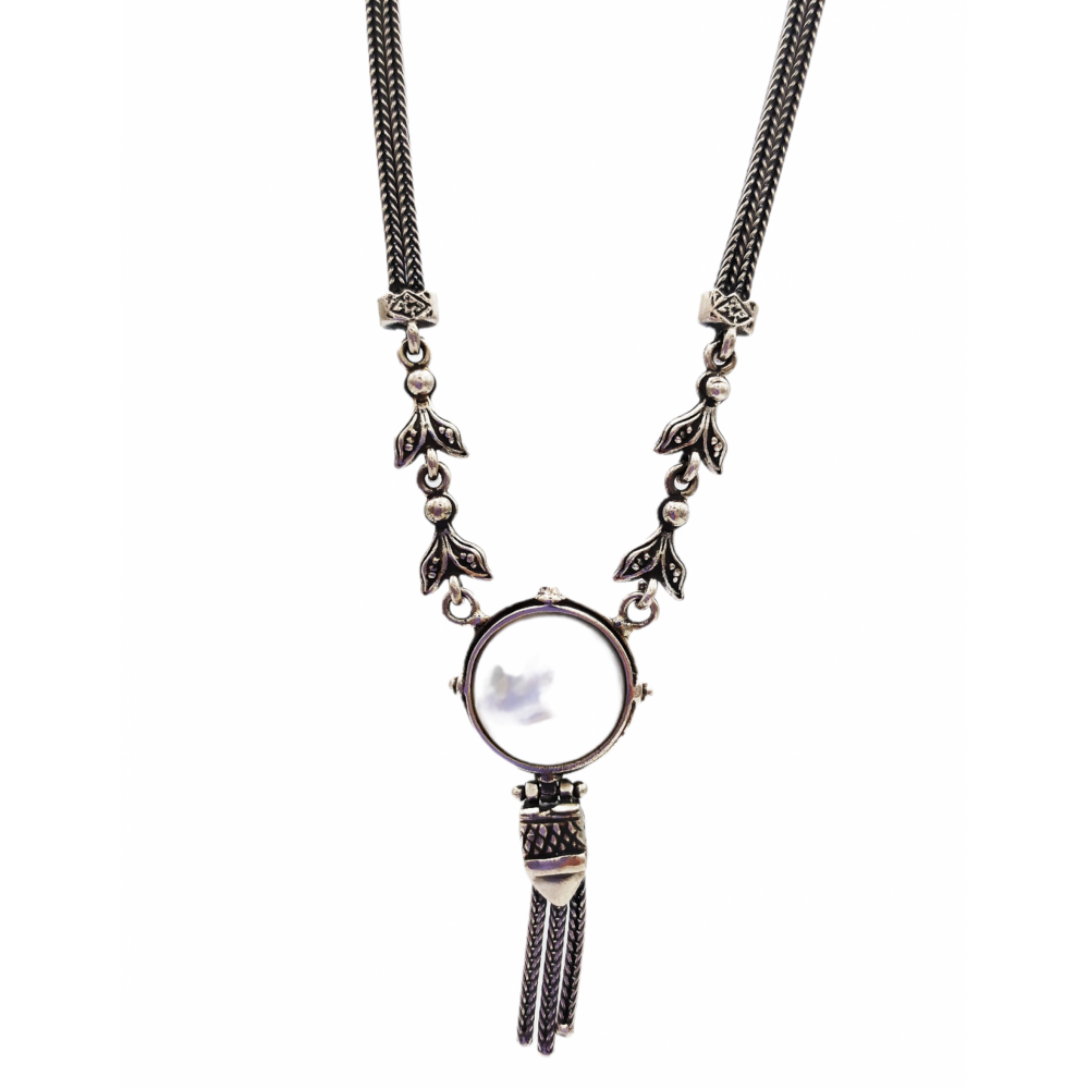 925° silver necklace, chained with mother-of-pearl